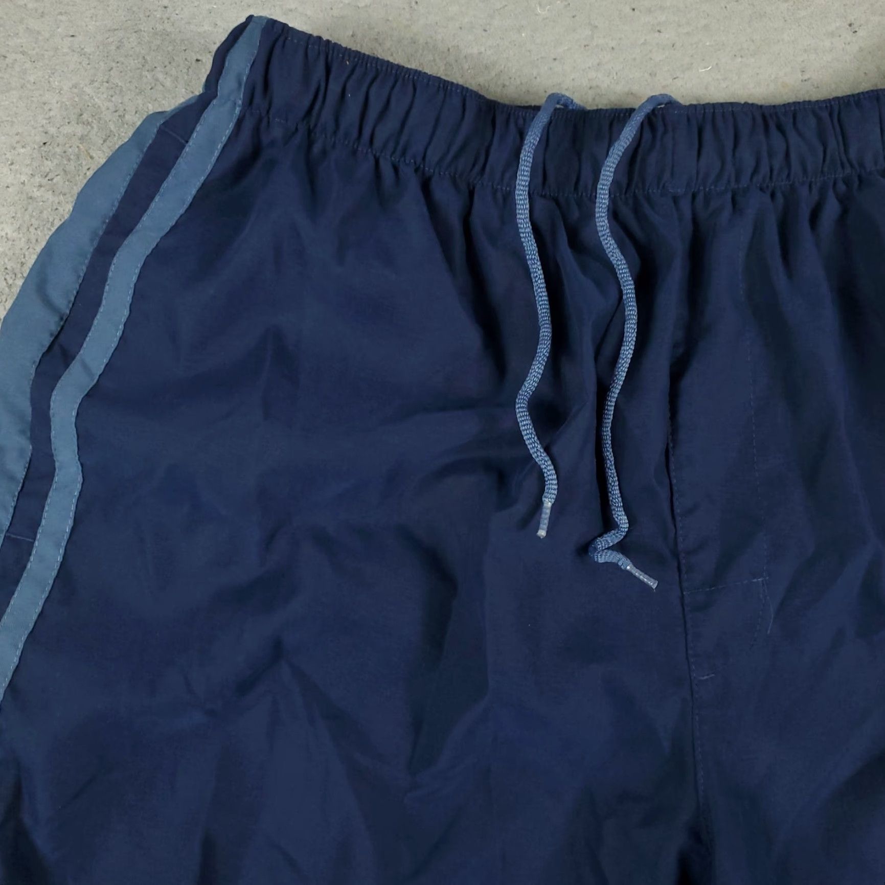 Nike VINTAGE Nike Shorts Mens XL Blue Swoosh Beach Board Swim Trunks Size US 36 / EU 52 - 2 Thumbnail