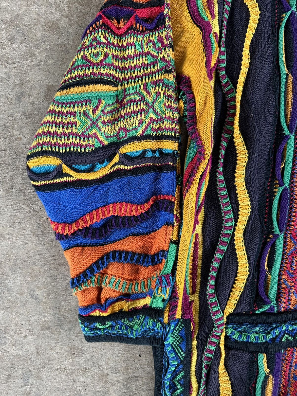 Coogi × Man Made In Australia × Vintage Vintage COOGI Australia Women’s 90s 3D Knit Medium Sweater Size M / US 6-8 / IT 42-44 - 4 Thumbnail
