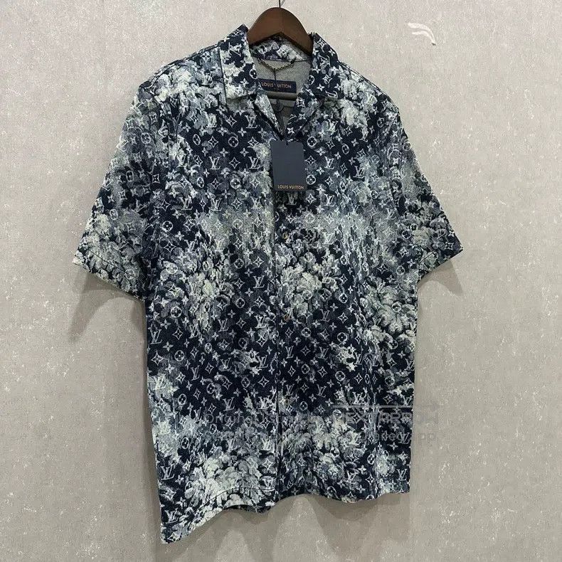 Other Louis Vuitton Tapestry denim short sleeve shirt Size US M / EU 48-50 / 2 - 3 Thumbnail