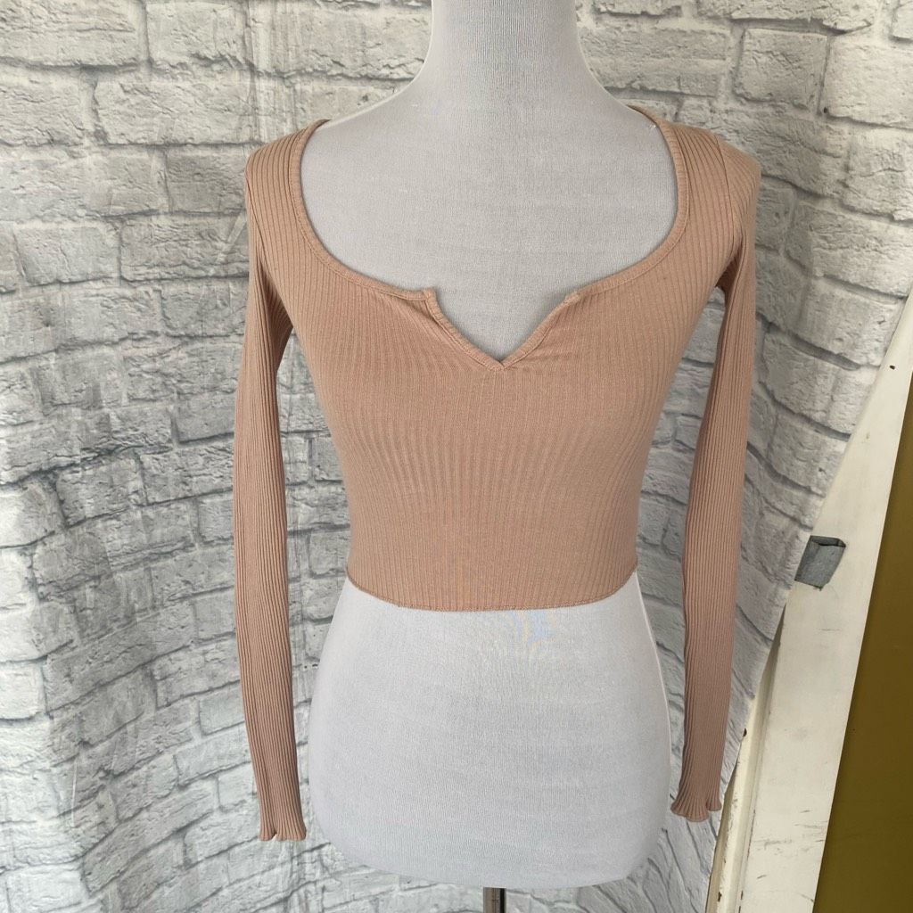 Other Now women XS crop top w/scoopneck to v-cut Longsleeve ribbed Size XS / US 0-2 / IT 36-38 - 1 Thumbnail