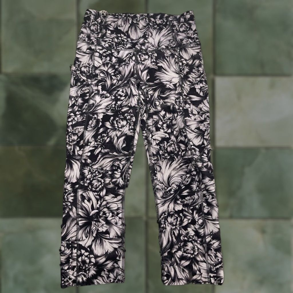 Lululemon Lululemon Leggings Shirt? Wait Size 28" / US 6 / IT 42 - 1 Thumbnail