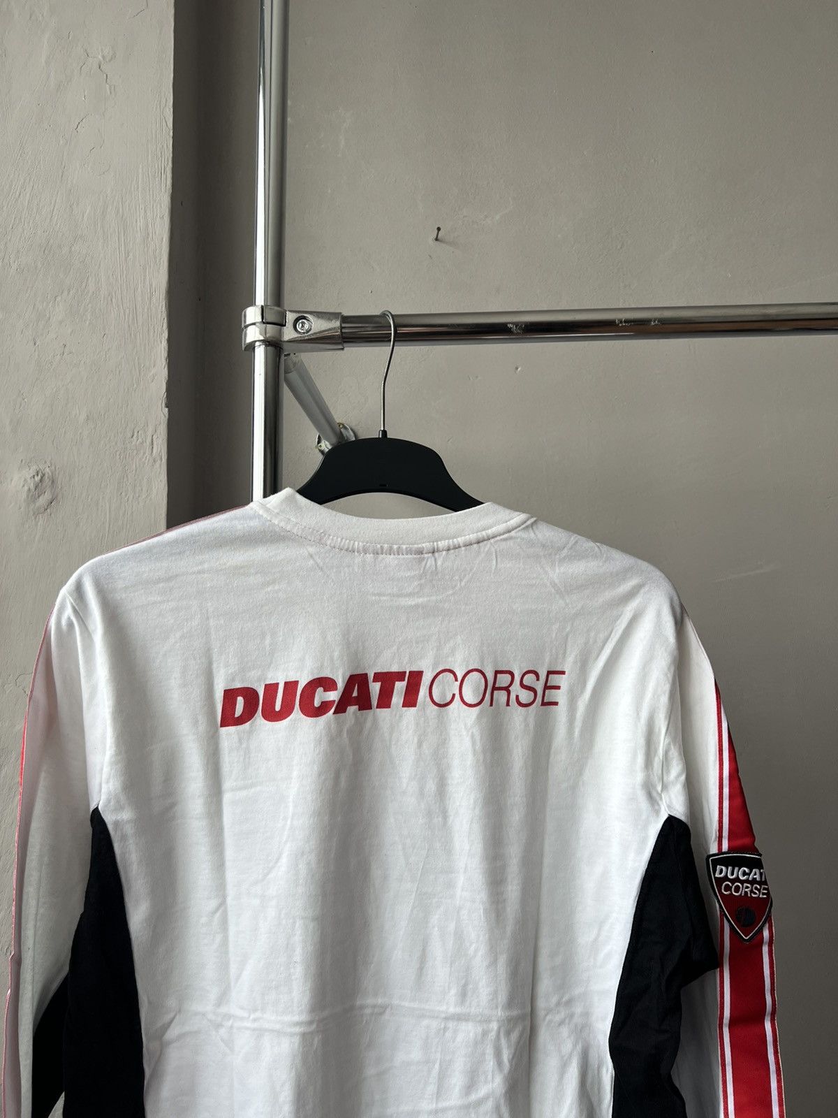 Ducati 00’S DUCATI CORSE ITALY RACING SCUDERRIA VINTAGE LONG SLEEVE Size US L / EU 52-54 / 3 - 13 Thumbnail