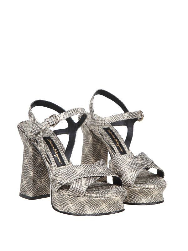 Salvatore Ferragamo o1y0426 Slingback Sandals in Platinum/White Size US 8 / IT 38 - 3 Thumbnail