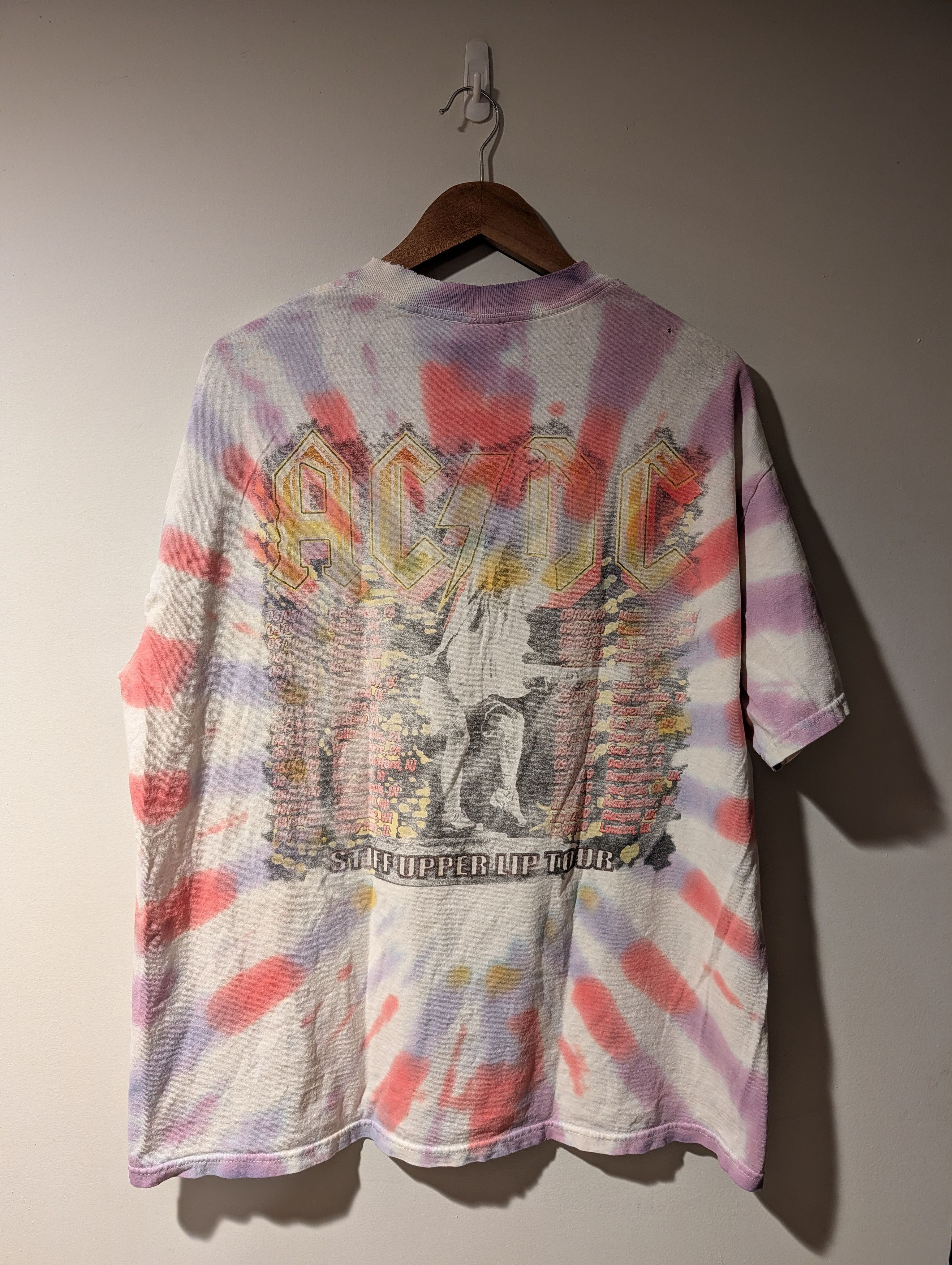 Band Tees VTG 2001 AC/DC Stiff Upper Lip Concert Tour Rock T Shirt Size US XL / EU 56 / 4 - 8 Thumbnail