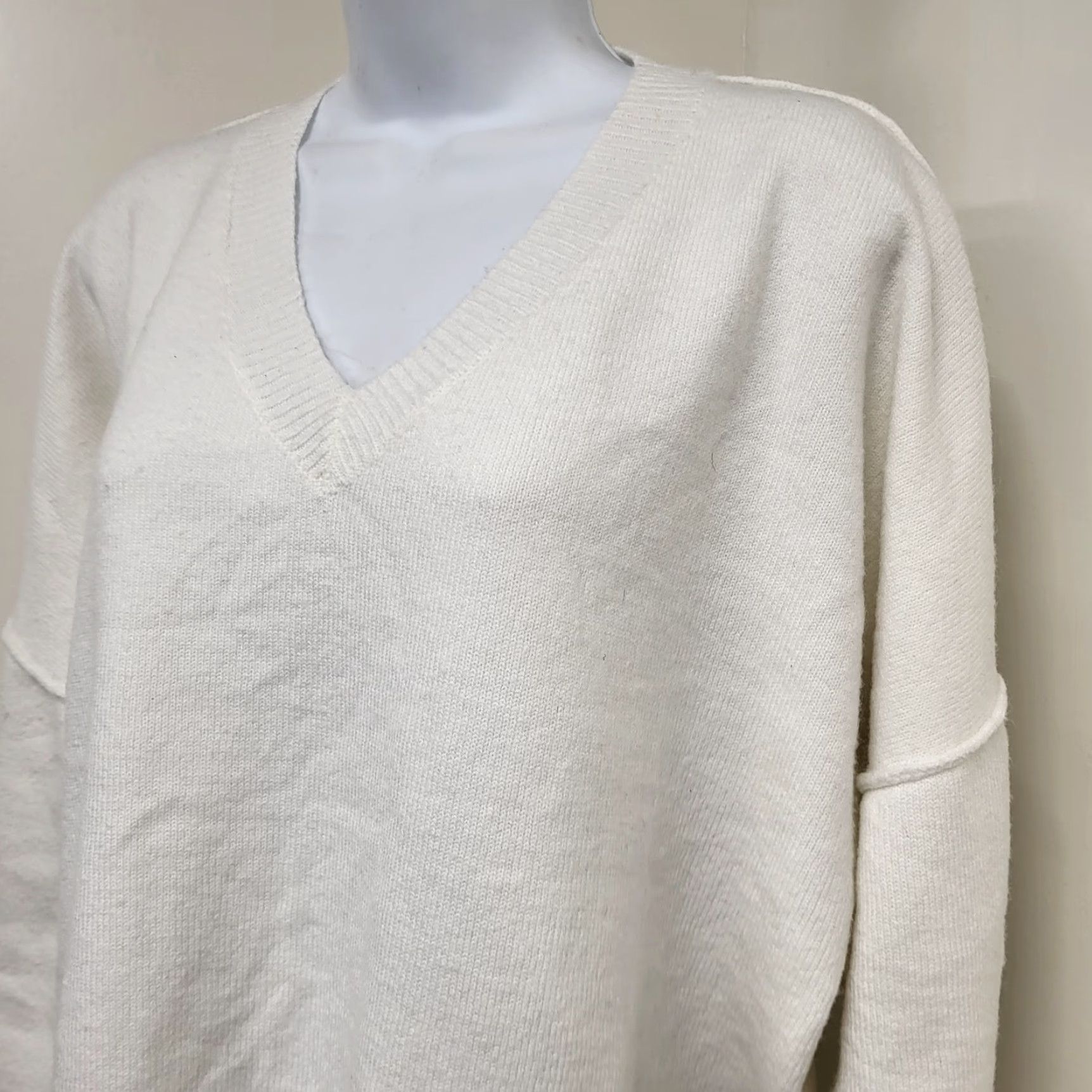 CO Abela Story + Co Women's L Ivory V-Neck Long Sleeve Pullover Knit Sweater Casual Knitwear Size L / US 10 / IT 46 - 2 Thumbnail