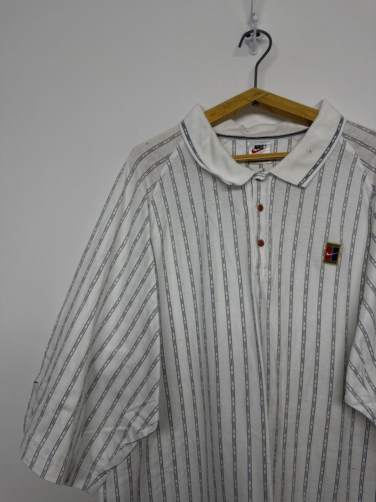 Nike 90s Vintage Nike Court White Stripped Polo Size US XL / EU 56 / 4 - 6 Thumbnail