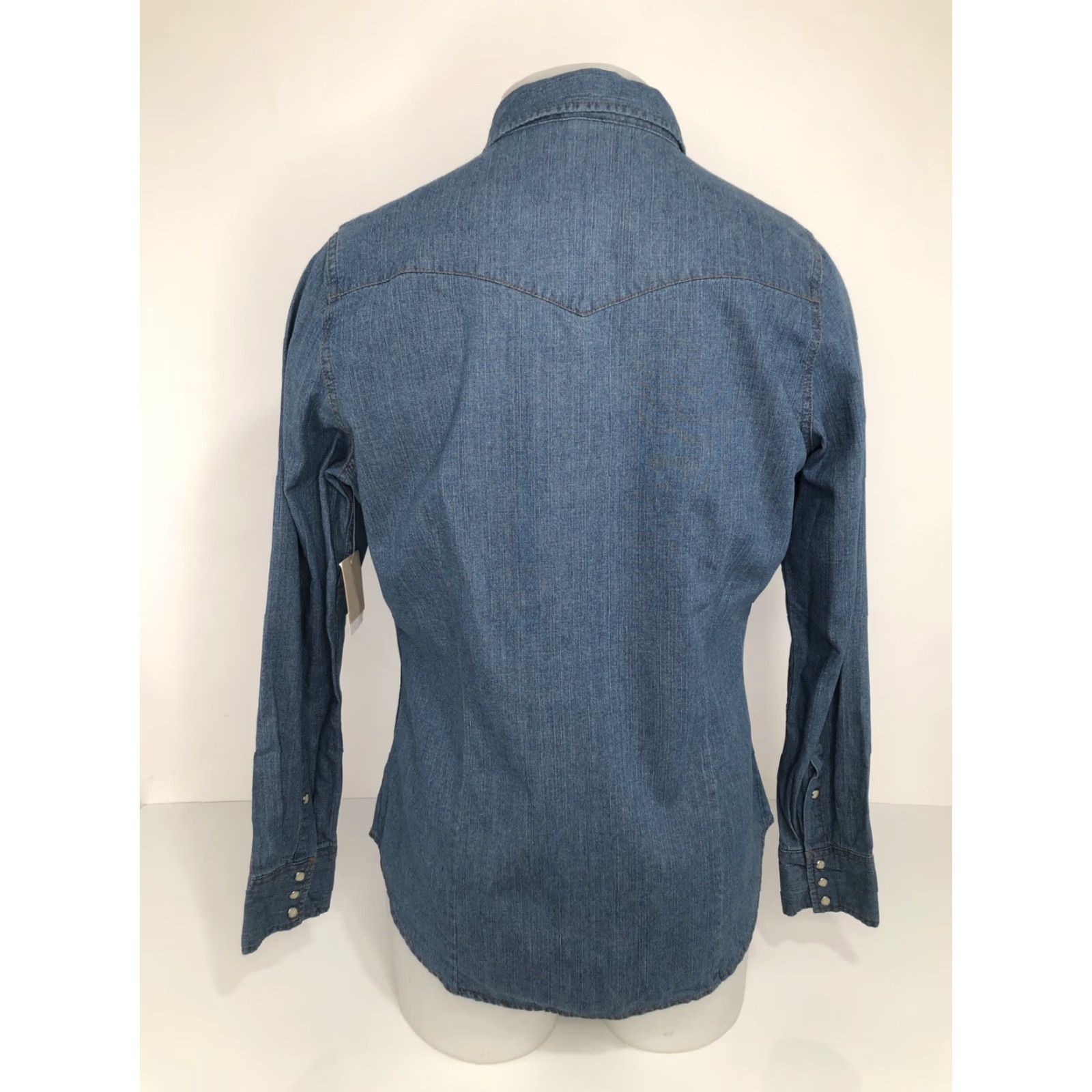 Denime LEVI STRAUSS - NEW w TAG - Denim Pearl Snap Shirt Womens Lg Blue Western Shirt Size L / US 10 / IT 46 - 4 Thumbnail
