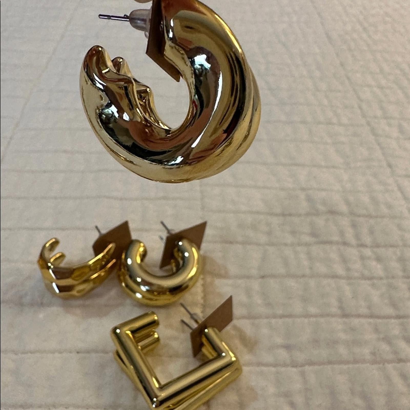 Other Chic Gold-Tone Textured Fashion Hoop Earrings Set of 4 Size ONE SIZE - 6 Thumbnail