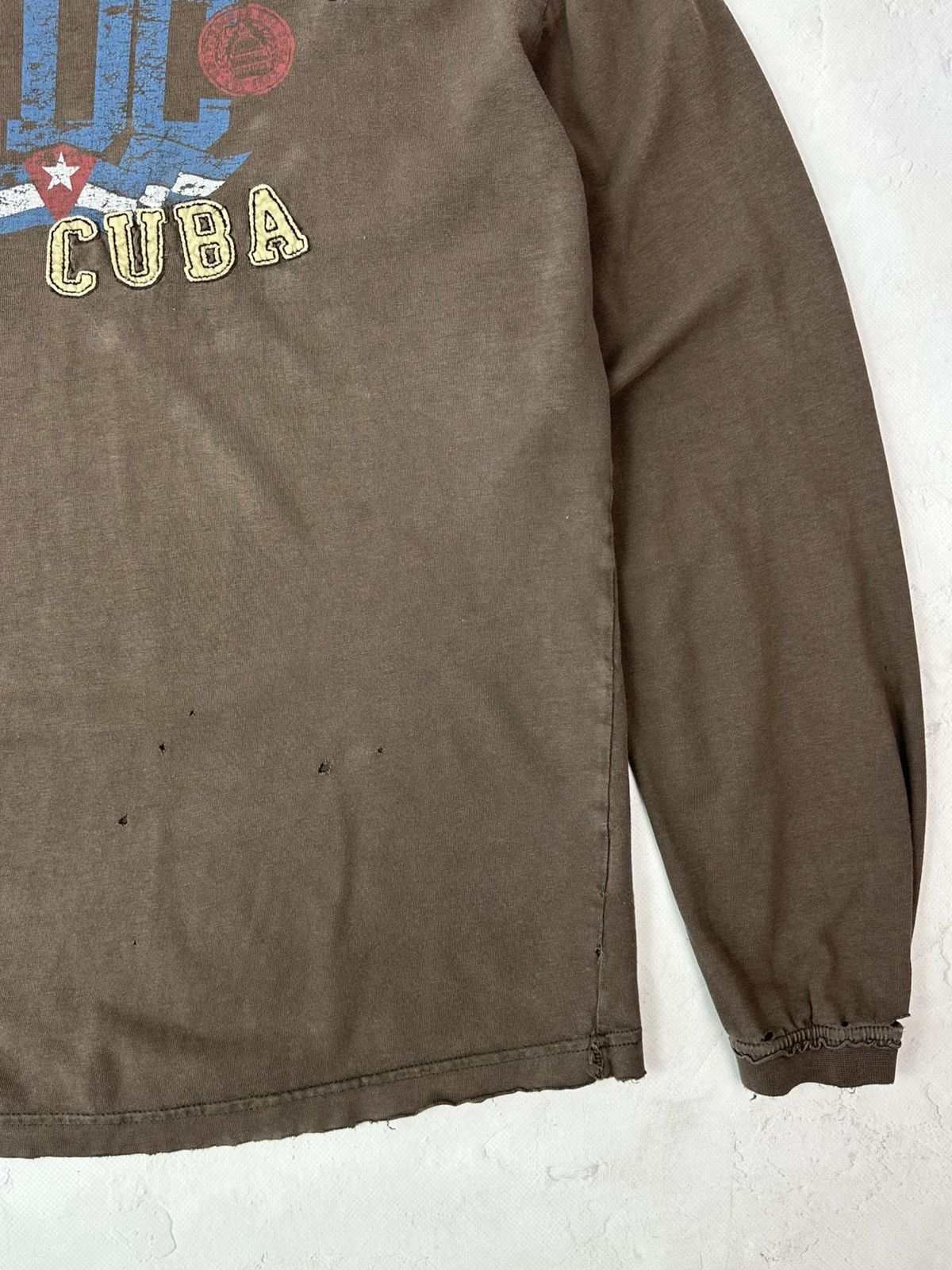 Vintage Vintage Universidad Del Cuba Distressed Worn Long Sleeve Size US S / EU 44-46 / 1 - 4 Thumbnail