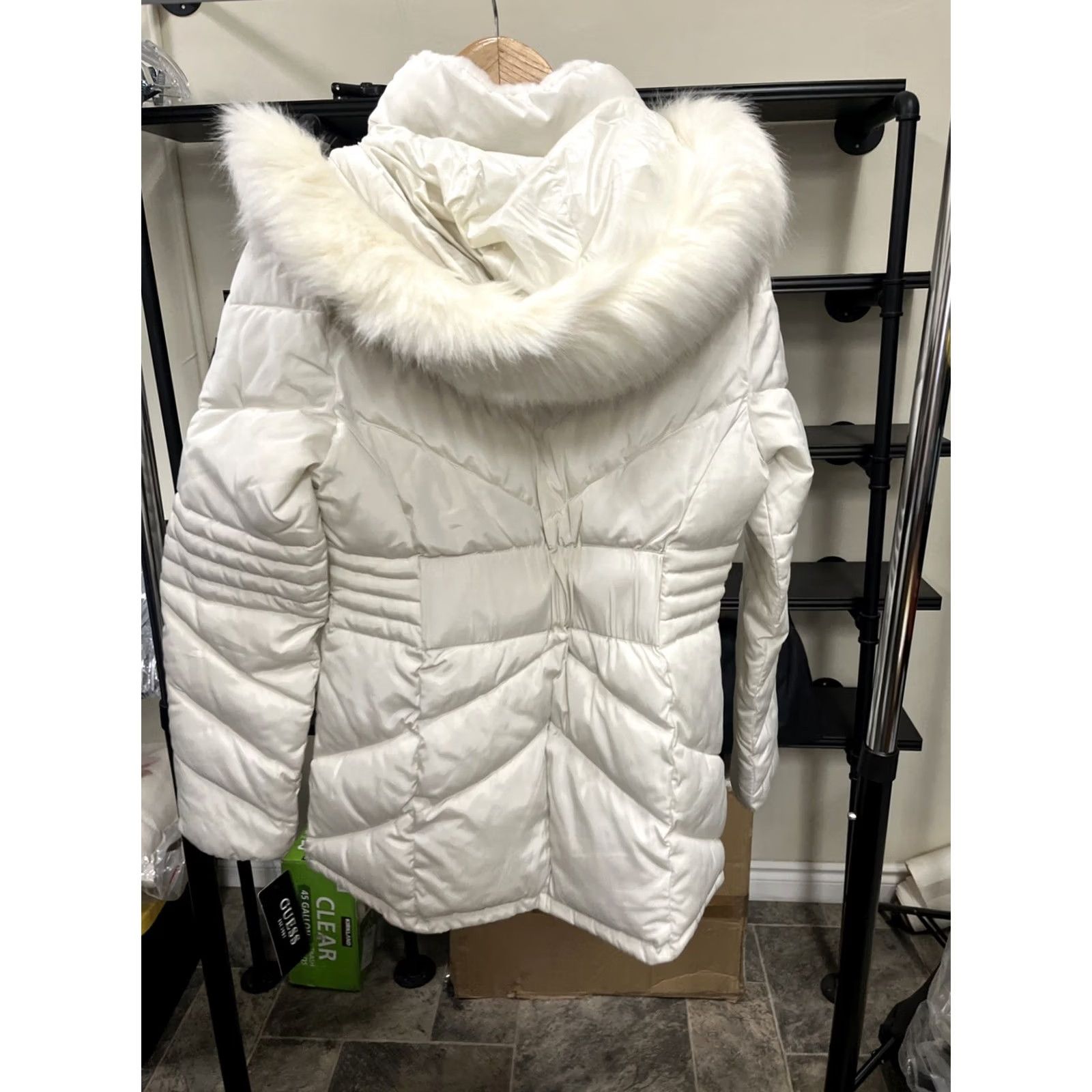 Guess GUESS Women's Puffer Jacket White S Midweight Jacket, Regular, Size S, Outer Shell Polyester, New with Tags Size S / US 4 / IT 40 - 4 Thumbnail