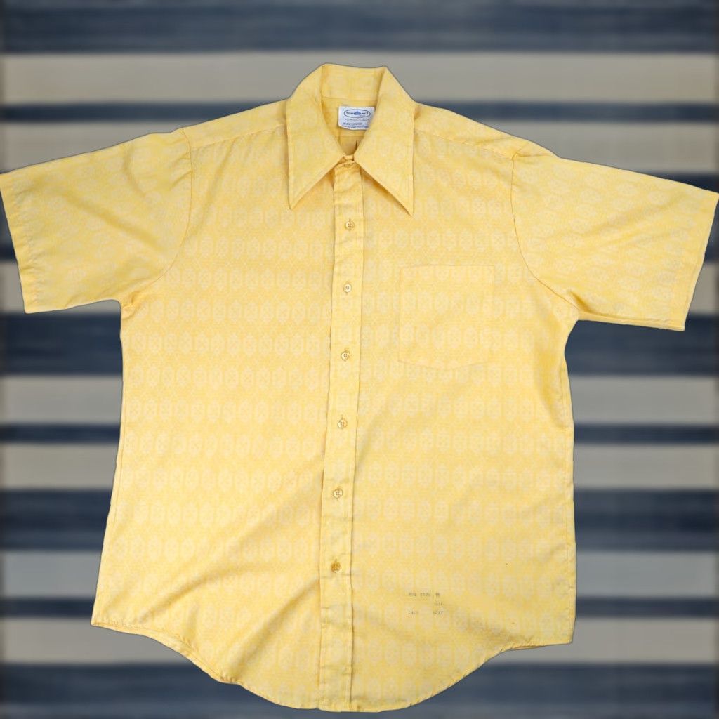 Vintage VINTAGE TownCraft Pennys Button-Up Shirt Short Sleeve Large Yellow Polyester Allover Design Mens 70s Size US L / EU 52-54 / 3 - 1 Thumbnail