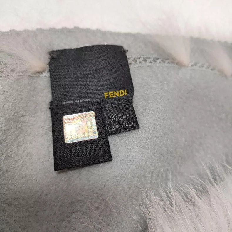Fendi Fendi size 177*58 Cashmere water ripple shawl Size ONE SIZE - 4 Thumbnail