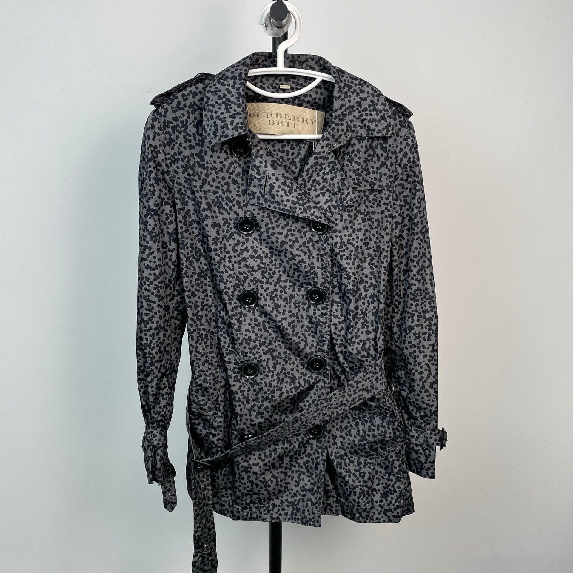 Other Burberry Leopard Print Double. Size S / US 4 / IT 40 - 1 Thumbnail