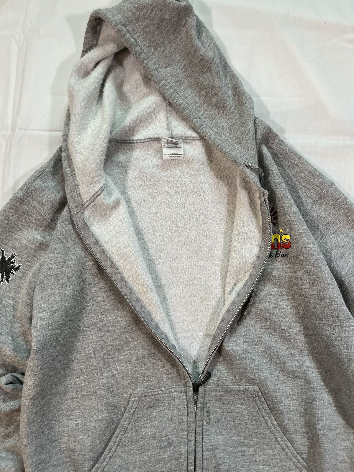 Gildan Beach Bar Zip-Up Hoodie Size US M / EU 48-50 / 2 - 7 Thumbnail