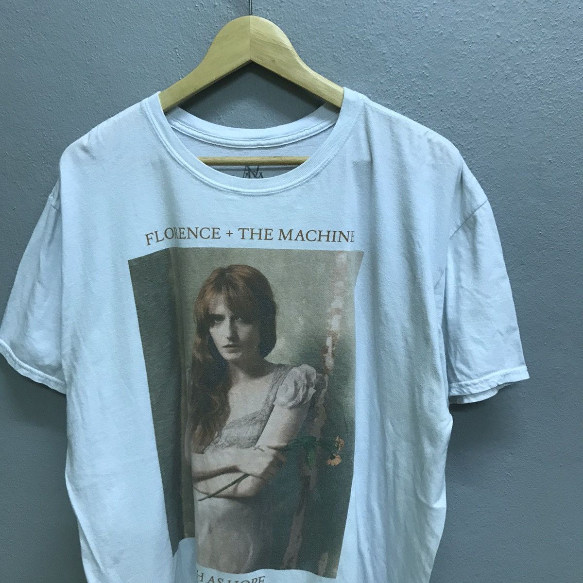 Band Tees FLORENCE & THE MACHINE ENGLISH ROCK BAND VOCALIST TSHIRT Size US XXL / EU 58 / 5 - 5 Thumbnail
