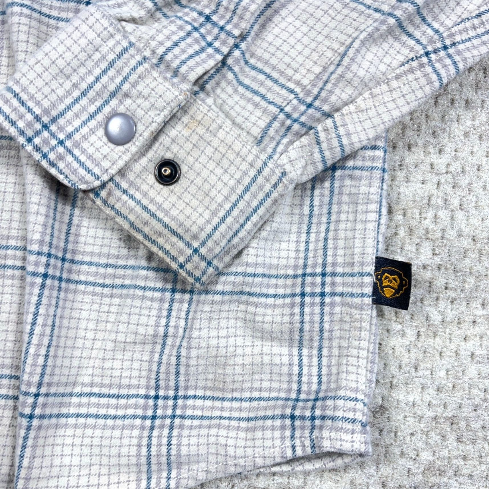 Howler Brothers VINTAGE Howler Bros Flannel Shirt Men Medium Tan Blue Plaid Snap Button Hiking Camp Size US M / EU 48-50 / 2 - 4 Thumbnail