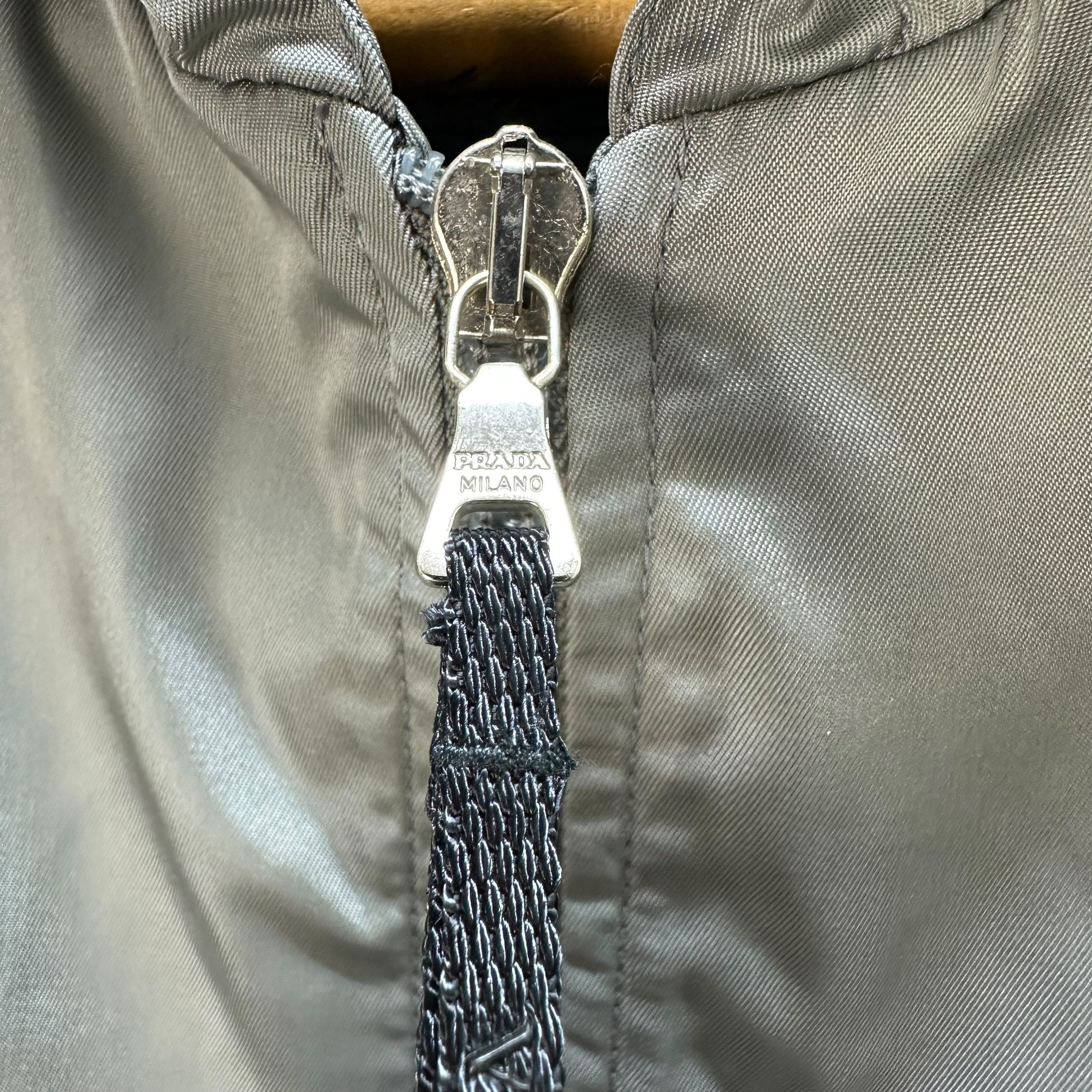 Prada PRADA MILANO Made in Italy Light Hooded Jacket #A50-1178 Size US M / EU 48-50 / 2 - 4 Thumbnail