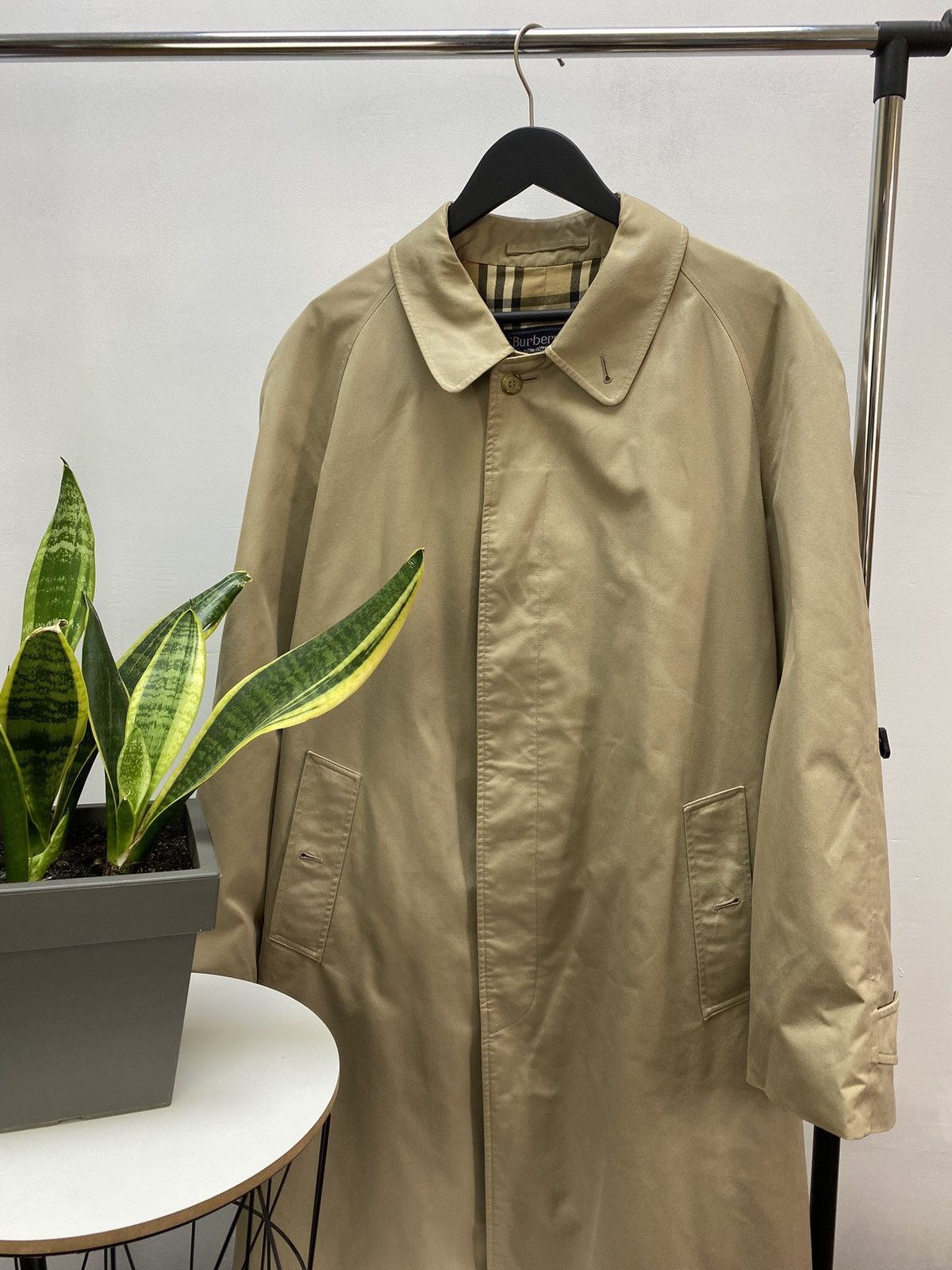 Burberry × Vintage Vintage 90’s Burberry’s nova check men’s trench coat Jacket Size US L / EU 52-54 / 3 - 1 Thumbnail