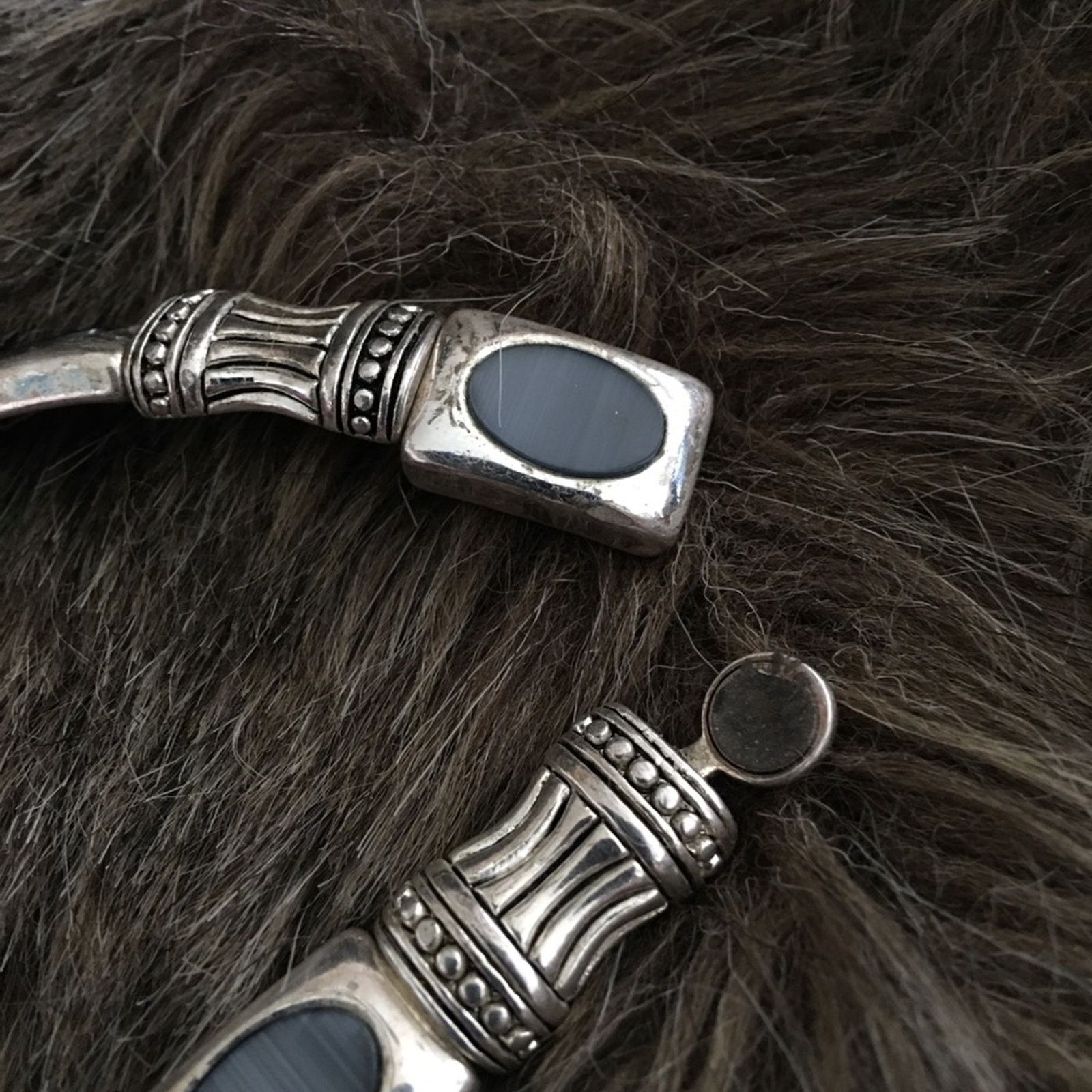 Jewelry Silver tone medieval style blue resin bracelet Size ONE SIZE - 7 Thumbnail