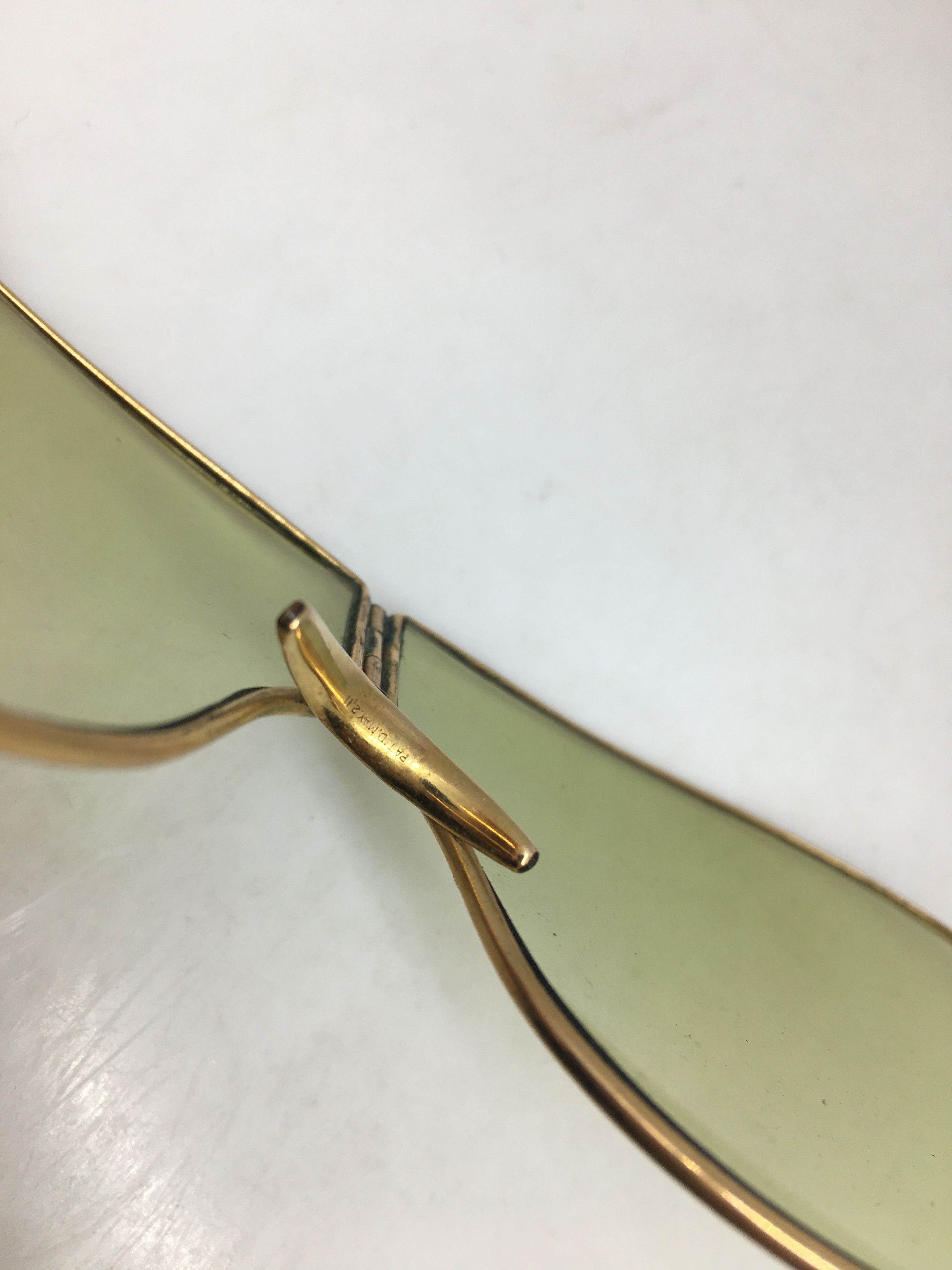 Other '11 MOD MOTORING AUTOGLAS ROLLED GOLD SUNGLASSES U.S.A. Size ONE SIZE - 7 Thumbnail