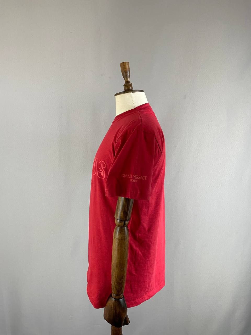 Versace Gianni Versace Profumi Tee T Shirt Big Logo Red Size US XL / EU 56 / 4 - 6 Thumbnail