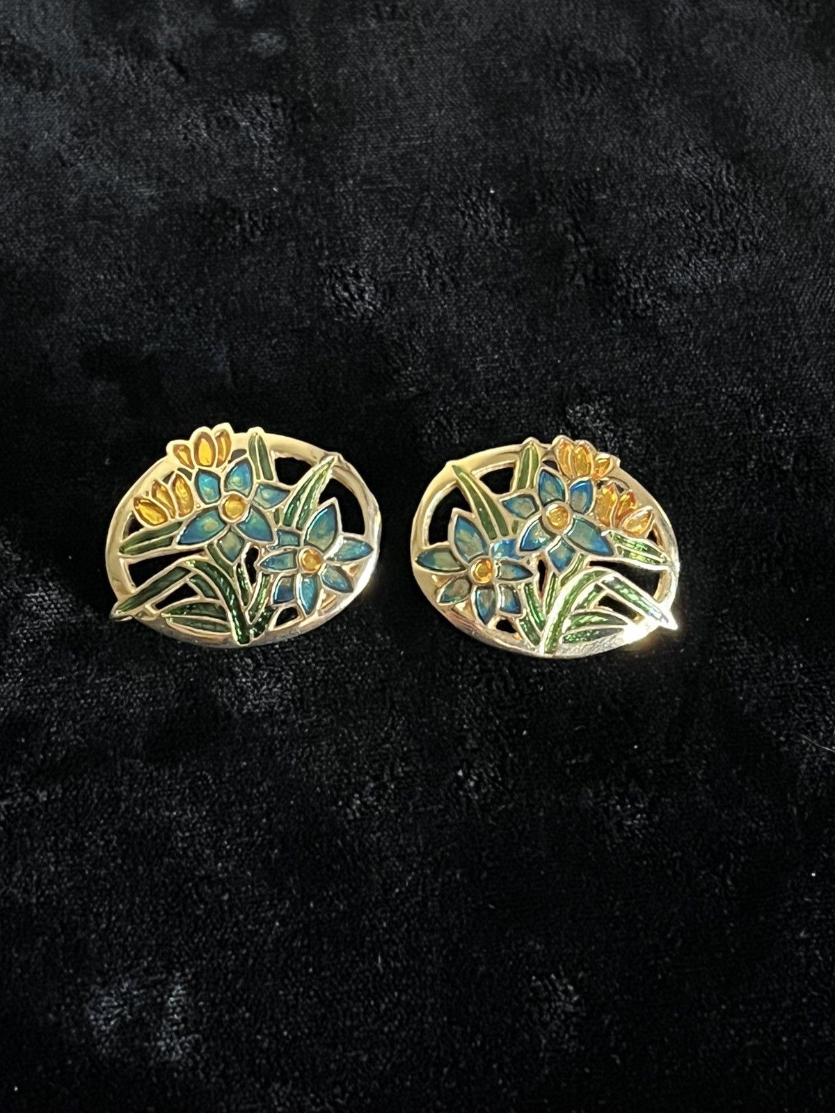 Other Vintage 1980s Cloisonné Enamel Floral Oval Post Earrings Size ONE SIZE - 1 Thumbnail