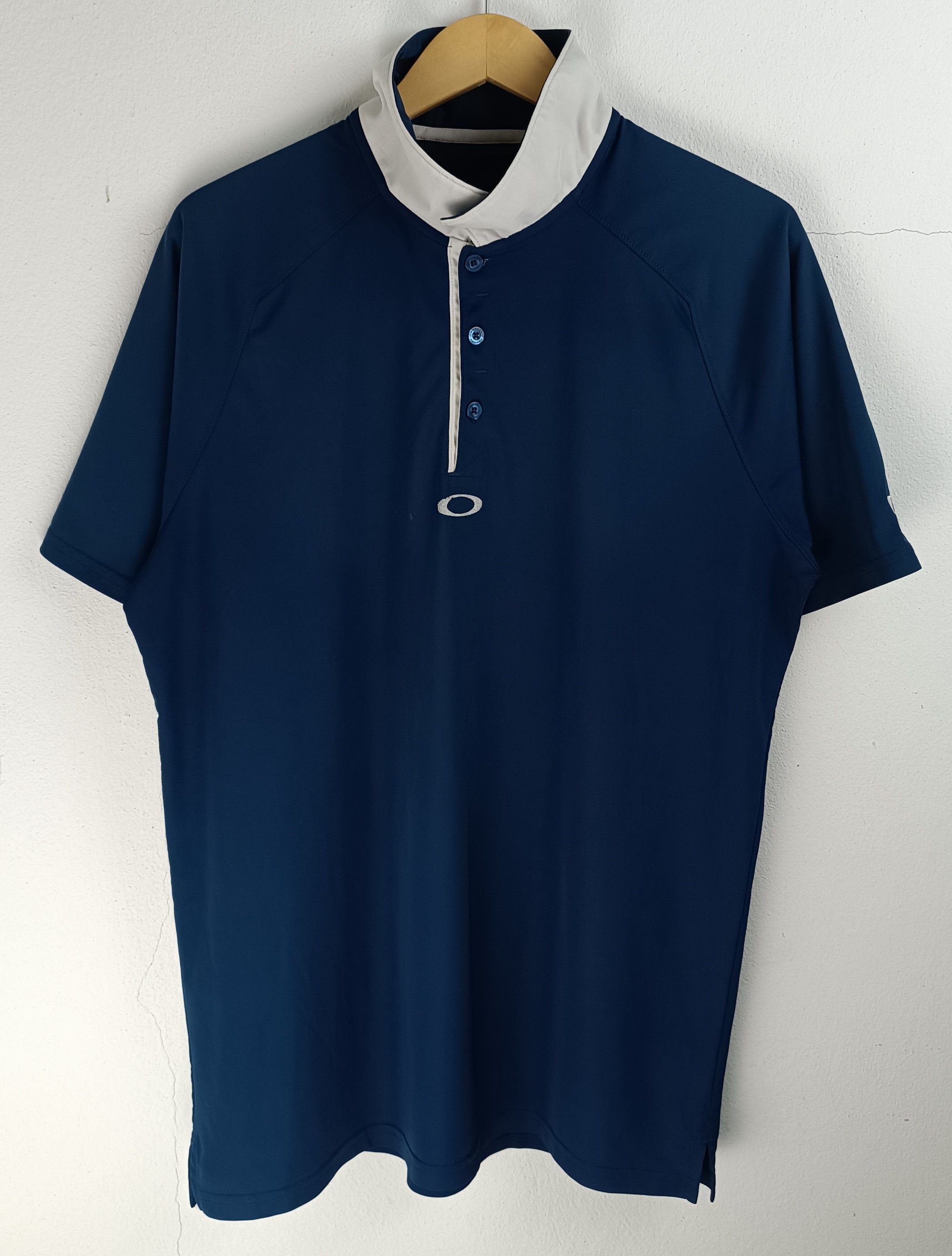 Oakley VINTAGE Y2K OAKLEY SMALL LOGO JERSEY POLO TECH GORP STYLE Size US XL / EU 56 / 4 - 3 Thumbnail