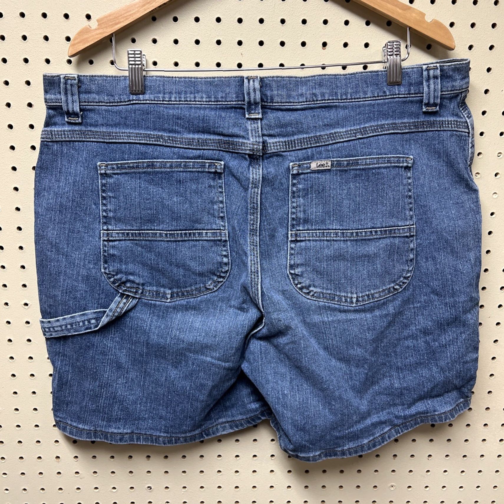 Lee VINTAGE Lee Women's Denim Shorts 18W 38W Carpenter Blue Denim 5-Pocket Regular Rise Mid Front Flat Button Zipper Jeans Short Size 40" / US 18 - 2 Thumbnail