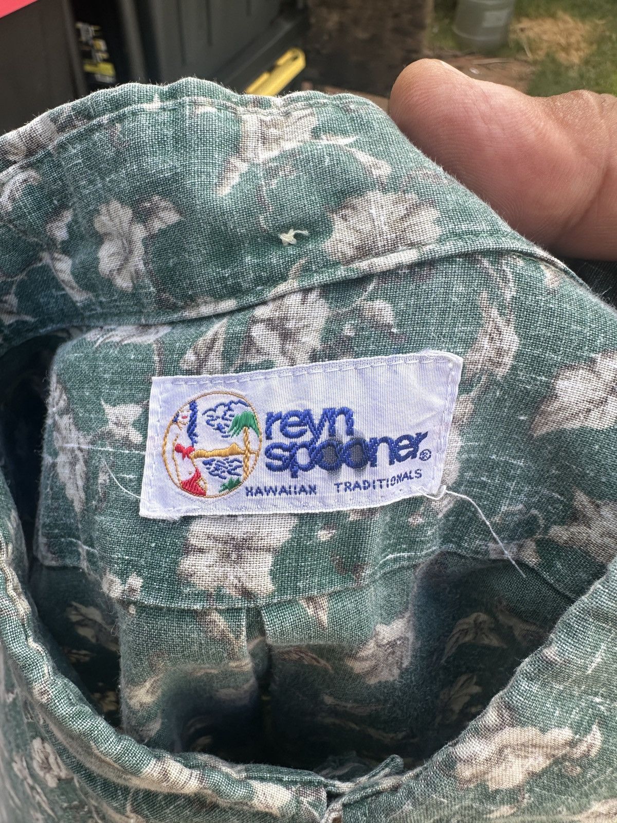 PreOwned Reyn Spooner Classic Hawaiian Print Green Men's XL