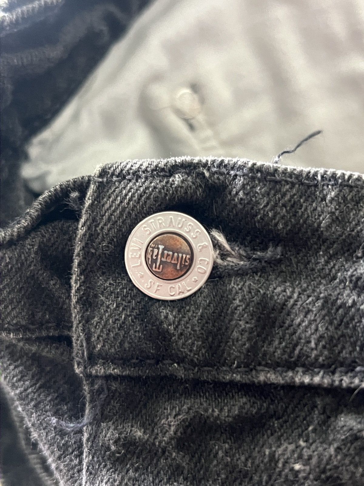 Other Vintage Levi’s SilverTab Jean Shorts – SF Cal (pre-2003) Size US 38 / EU 54 - 5 Thumbnail
