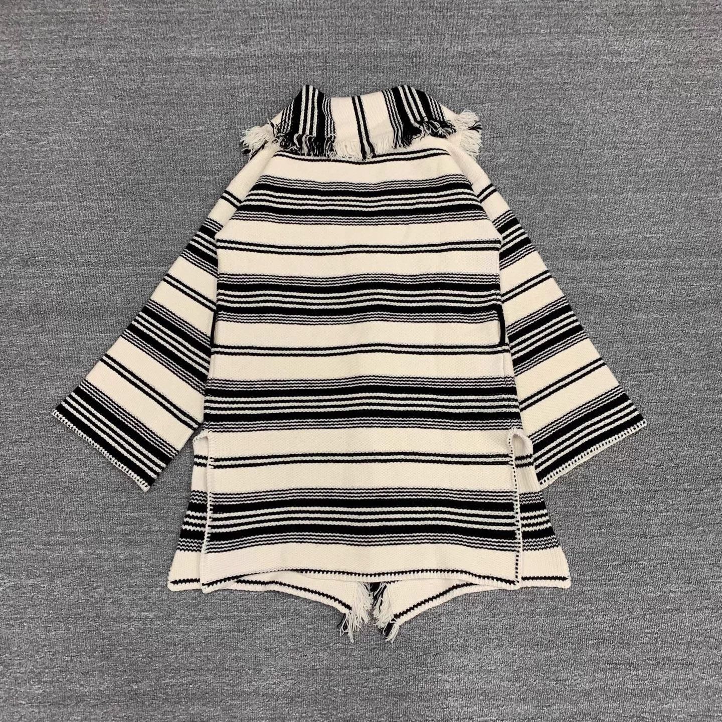 Dior Dior Black White Stripe Wool Fringe Cardi Shawl 36 Size XS / US 0-2 / IT 36-38 - 2 Thumbnail
