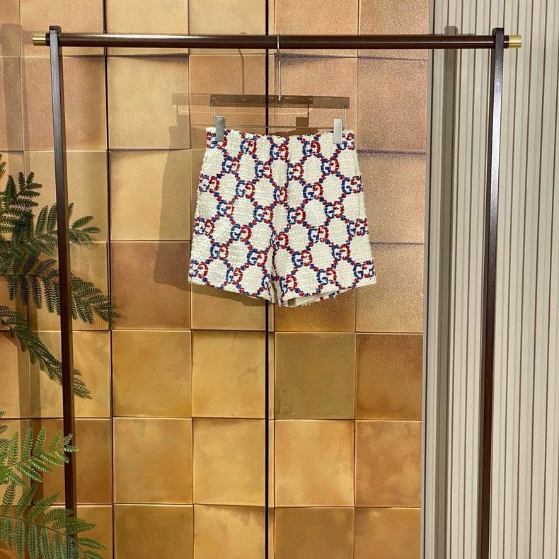 Gucci Gucci Red and blue letters white linen shorts 2504-Nextarro Size 26" / US 2 / IT 38 - 1 Thumbnail