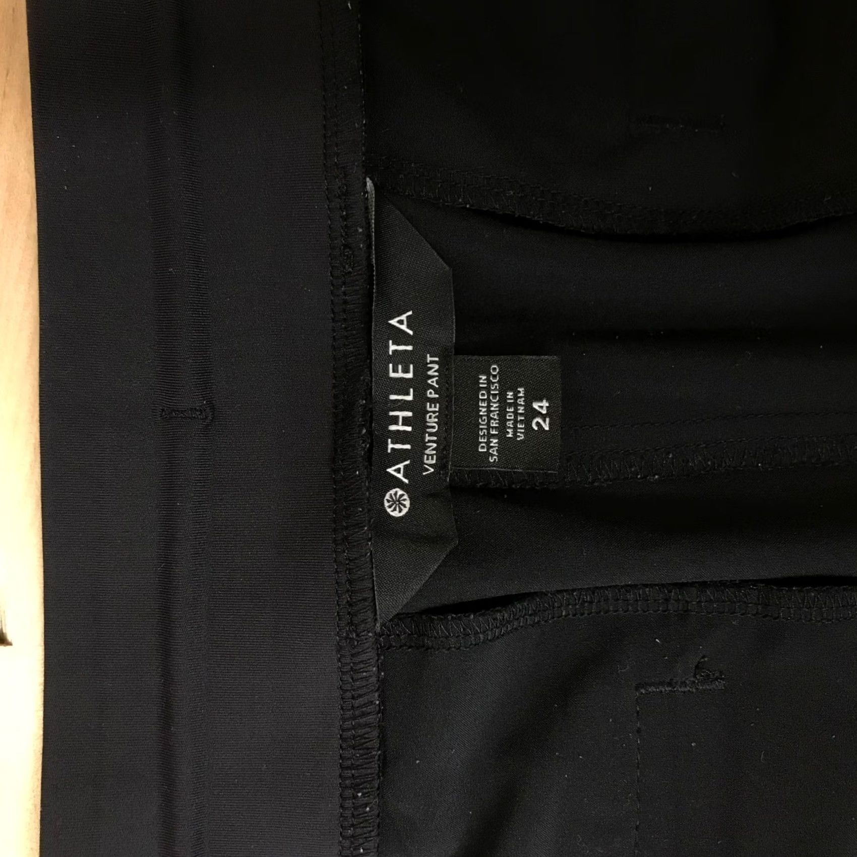 Athleta Athleta Venture Pant Womens 24 Black Cargo Jogger Hiking Travel Pants Drawstring Size 42" / US 20 - 7 Thumbnail