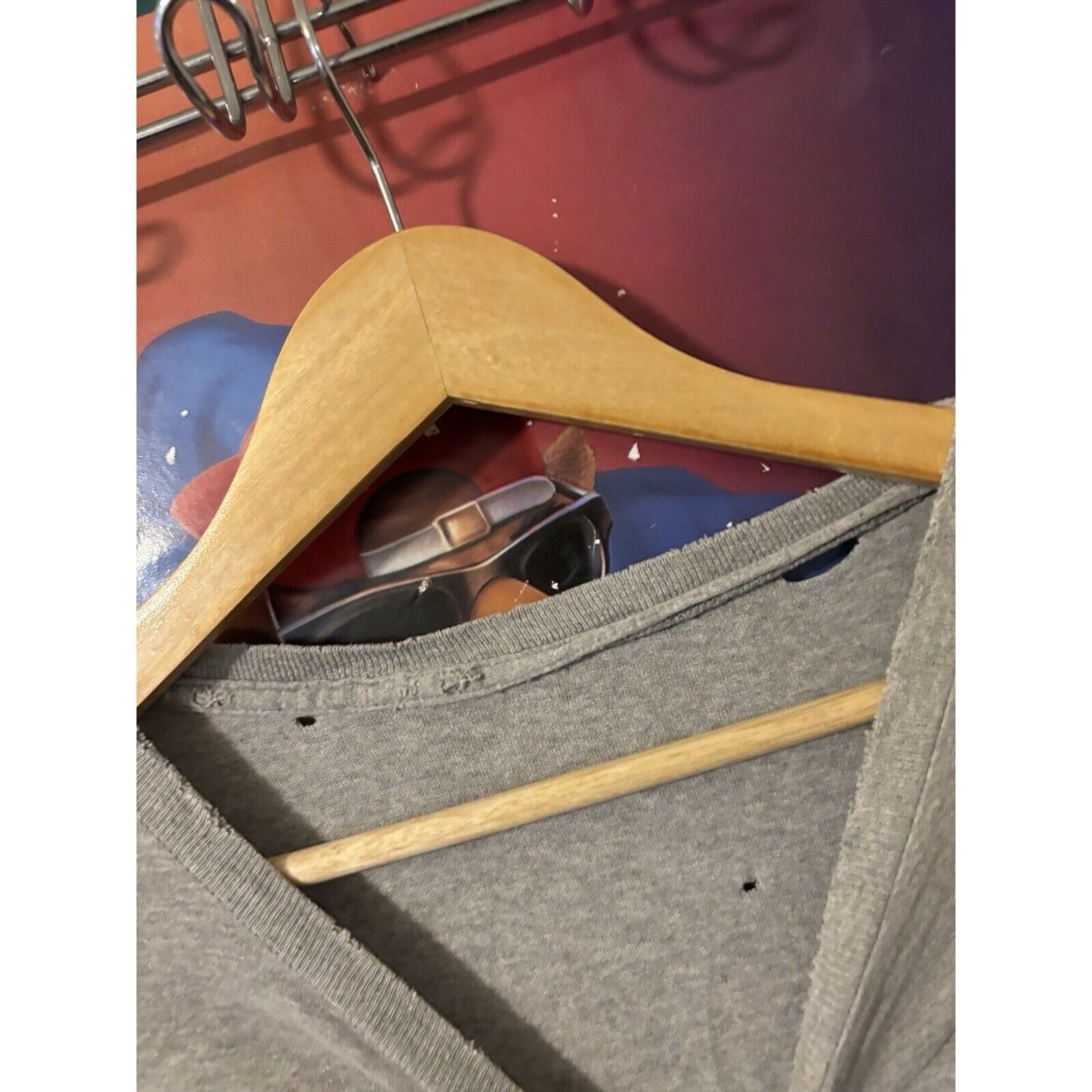 Tommy Hilfiger Vintage big flag tommy hilfiger grey distressed t-shirt Size US XL / EU 56 / 4 - 5 Thumbnail