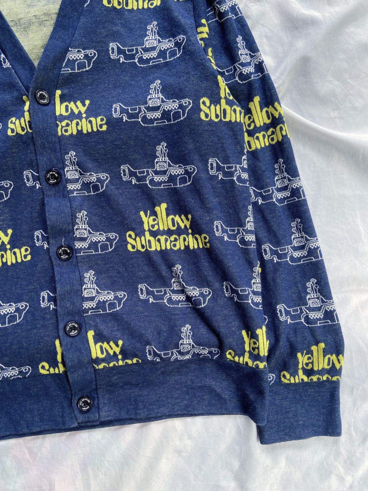 If Six Was Nine JAPANESE THE BEATLES YELLOW SUBMARINE CASUAL CARDIGAN Size US M / EU 48-50 / 2 - 4 Thumbnail
