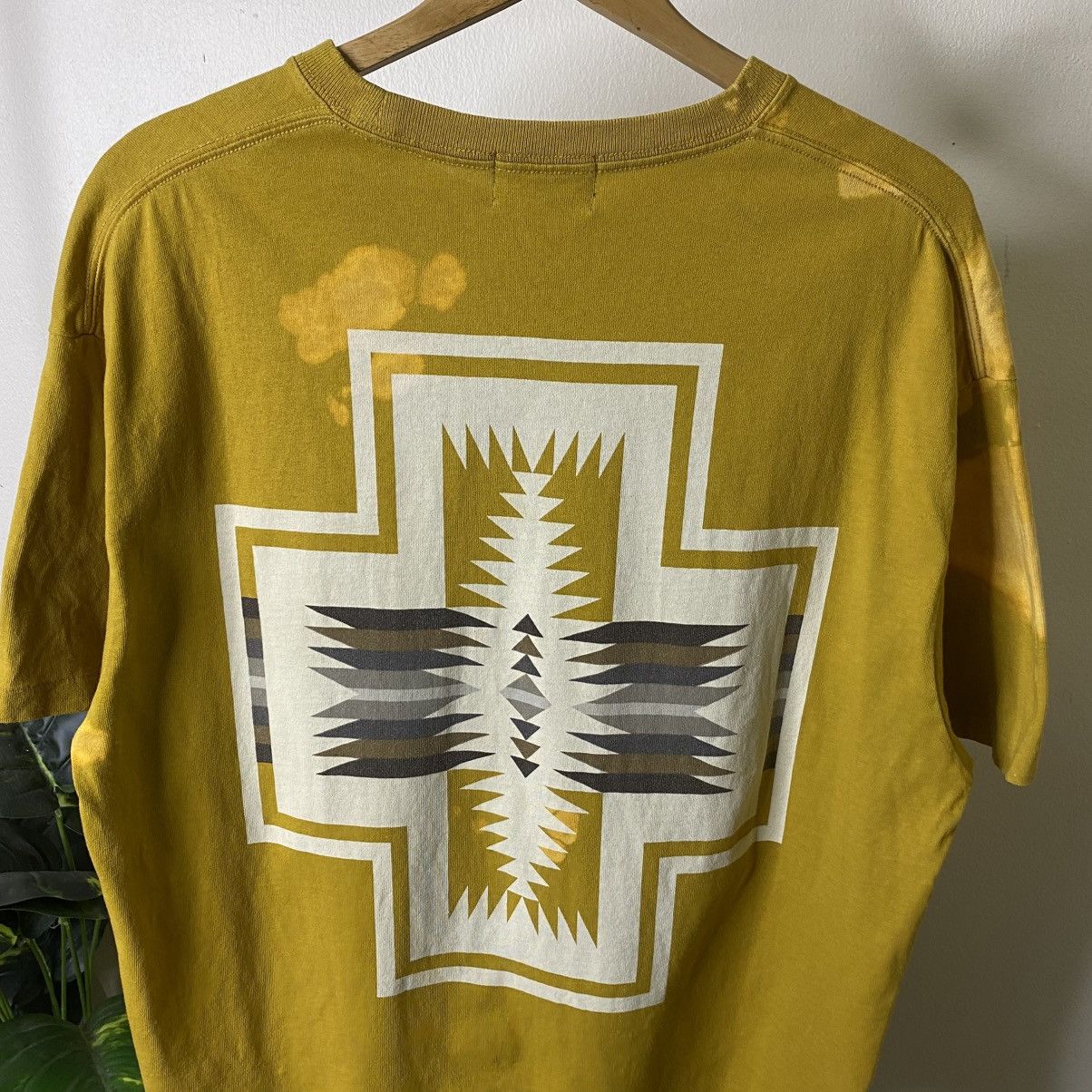Pendleton Y2K Pendleton Navajo Native Motive Big Logo T Shirt Size US XL / EU 56 / 4 - 2 Thumbnail