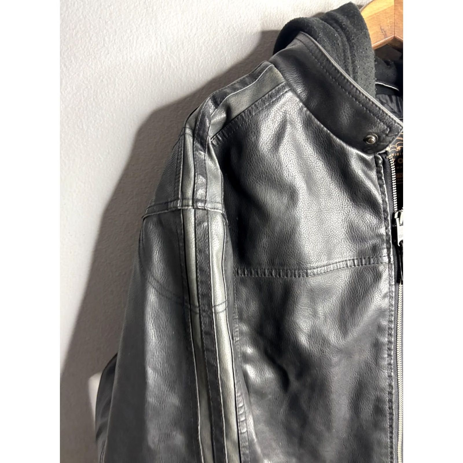 Vintage Arizona Jean Company Jacket Mens XL Black Faux Leather Hooded Moto Stripes Size US 36 / EU 52 - 2 Thumbnail