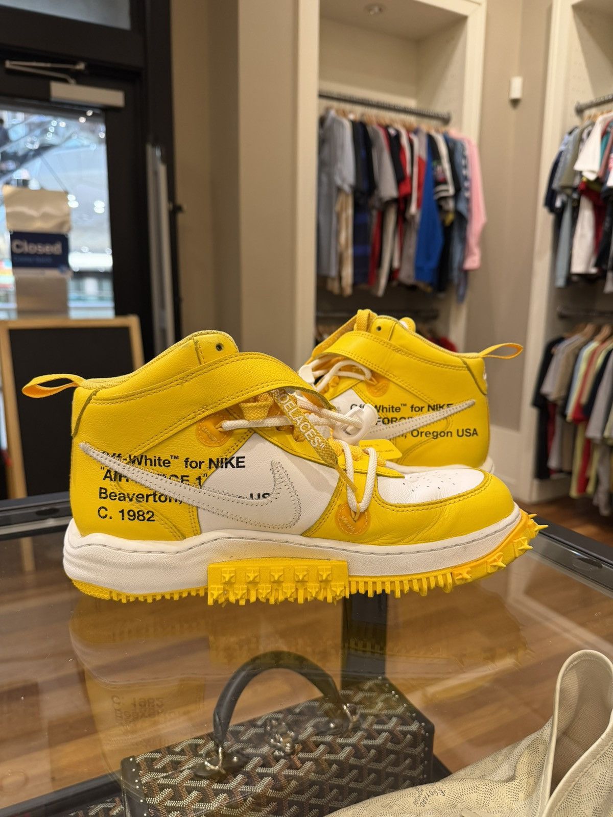Nike × Off-White Off-White x Nike Air Force 1 Mid SP ‘Varsity Maize’ Size US 9 / EU 42 - 4 Thumbnail