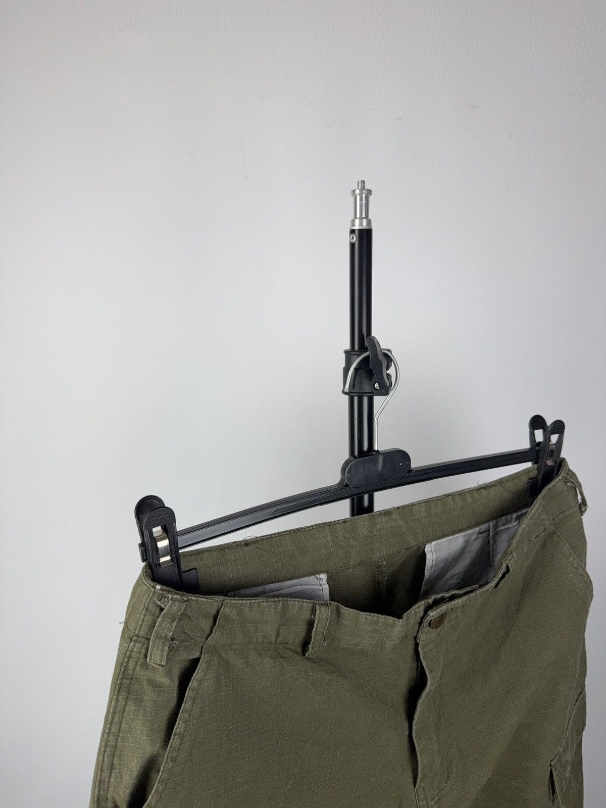 Carhartt × Vintage Vintage Carhartt Olive Cargo Pants Military Workwear Style Size 28" / US 6 / IT 42 - 7 Thumbnail