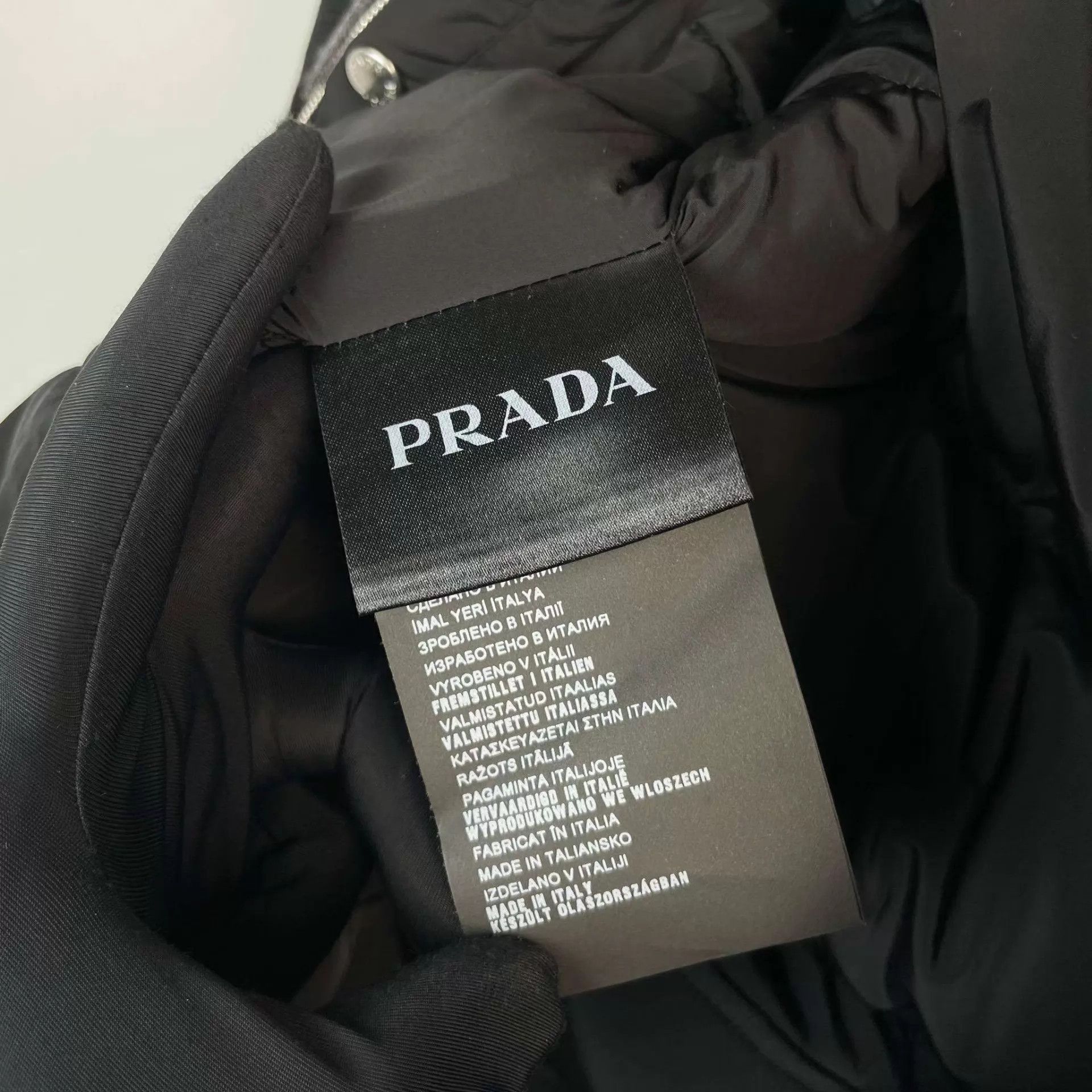 Prada Prada 95 New Color Blocked Black & Gray Down Jacket 170 Size S / US 4 / IT 40 - 6 Thumbnail