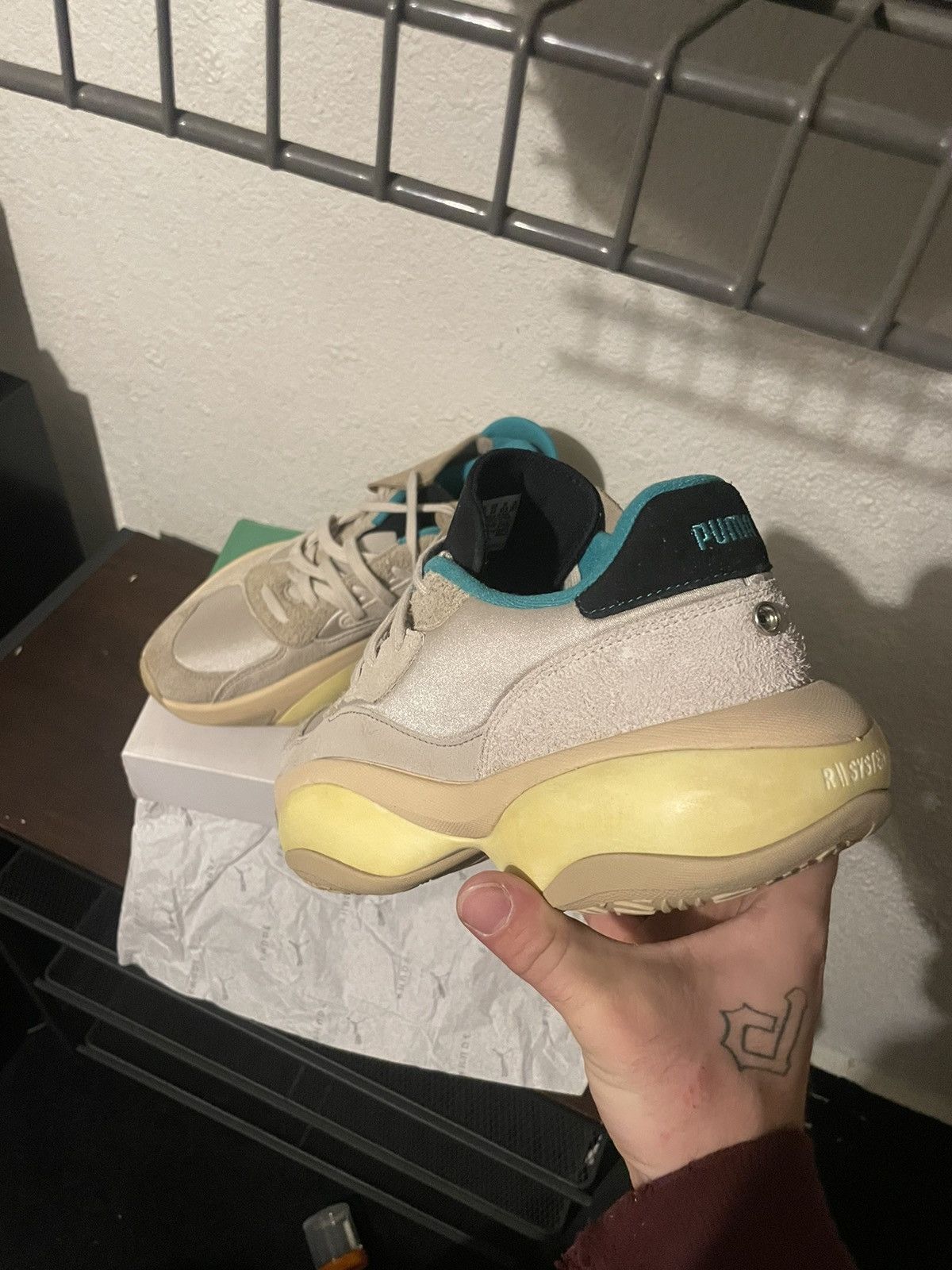 Puma × Rhude Rhude x Puma Alteration Chinchilla 10.5 Size US 10.5 / EU 43-44 - 19 Thumbnail