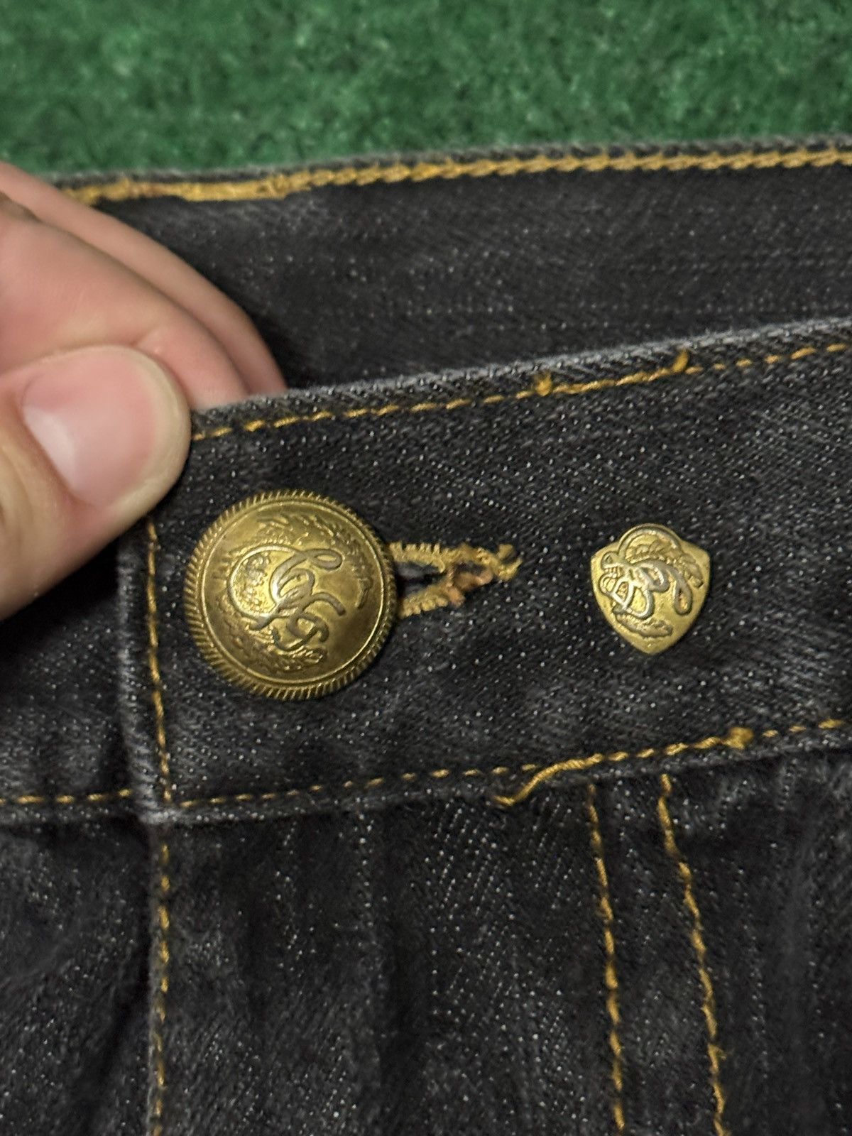 Coogi Y2K Coogi Baggy Hip Hop Embroidered Gold Black Denim Jeans Size US 40 / EU 56 - 7 Thumbnail