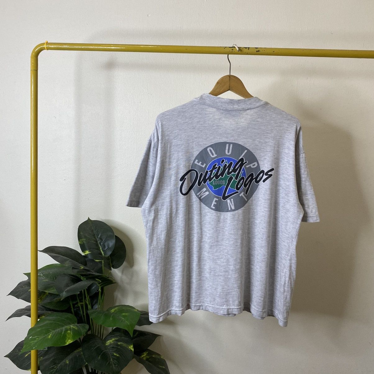 Vintage Y2K Logos Outing Equipment Outdoor T Shirt Size US XL / EU 56 / 4 - 1 Thumbnail
