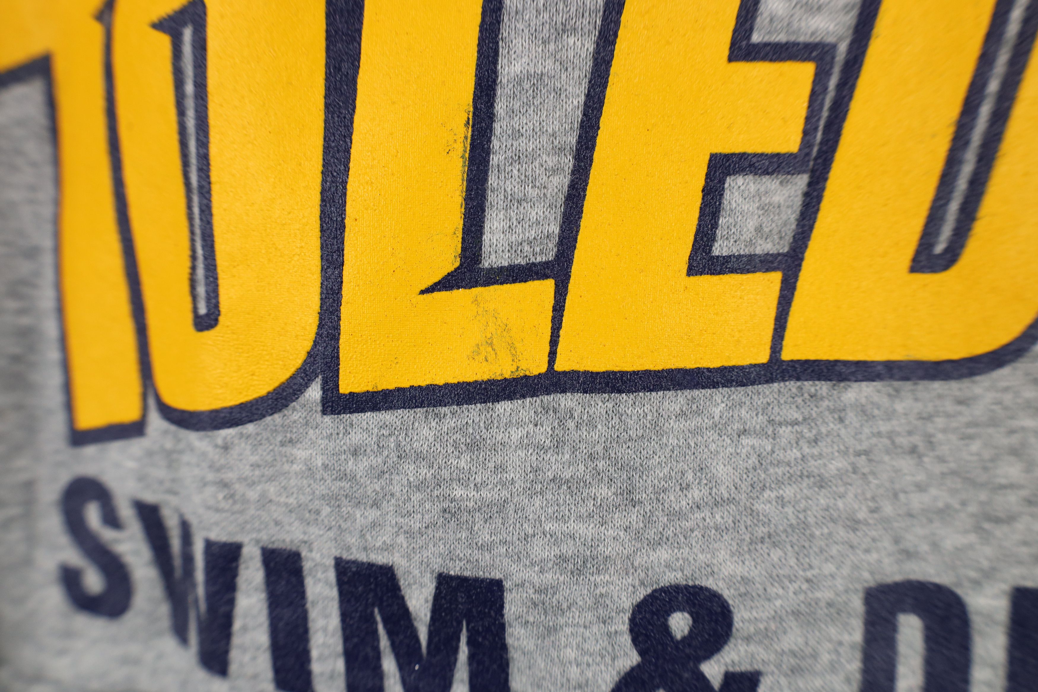 Nike × Vintage Nike University of Toledo Swim & Dive Hoodie Sweatshirt Size US S / EU 44-46 / 1 - 7 Thumbnail