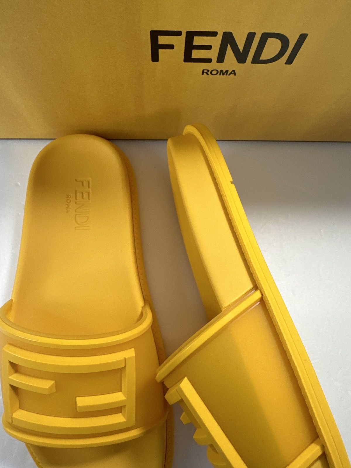Fendi NEW - FENDI Logo-Embossed Baguette Rubber Slide Sandals - Ye Size US 7.5 / EU 40-41 - 10 Thumbnail