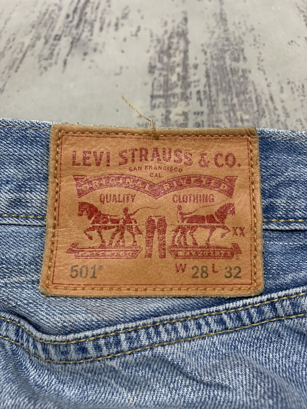 Levi's Vintage Levis 501 Red Line Selvedge Denim Jean 29x30.5 Size US 29 - 17 Thumbnail