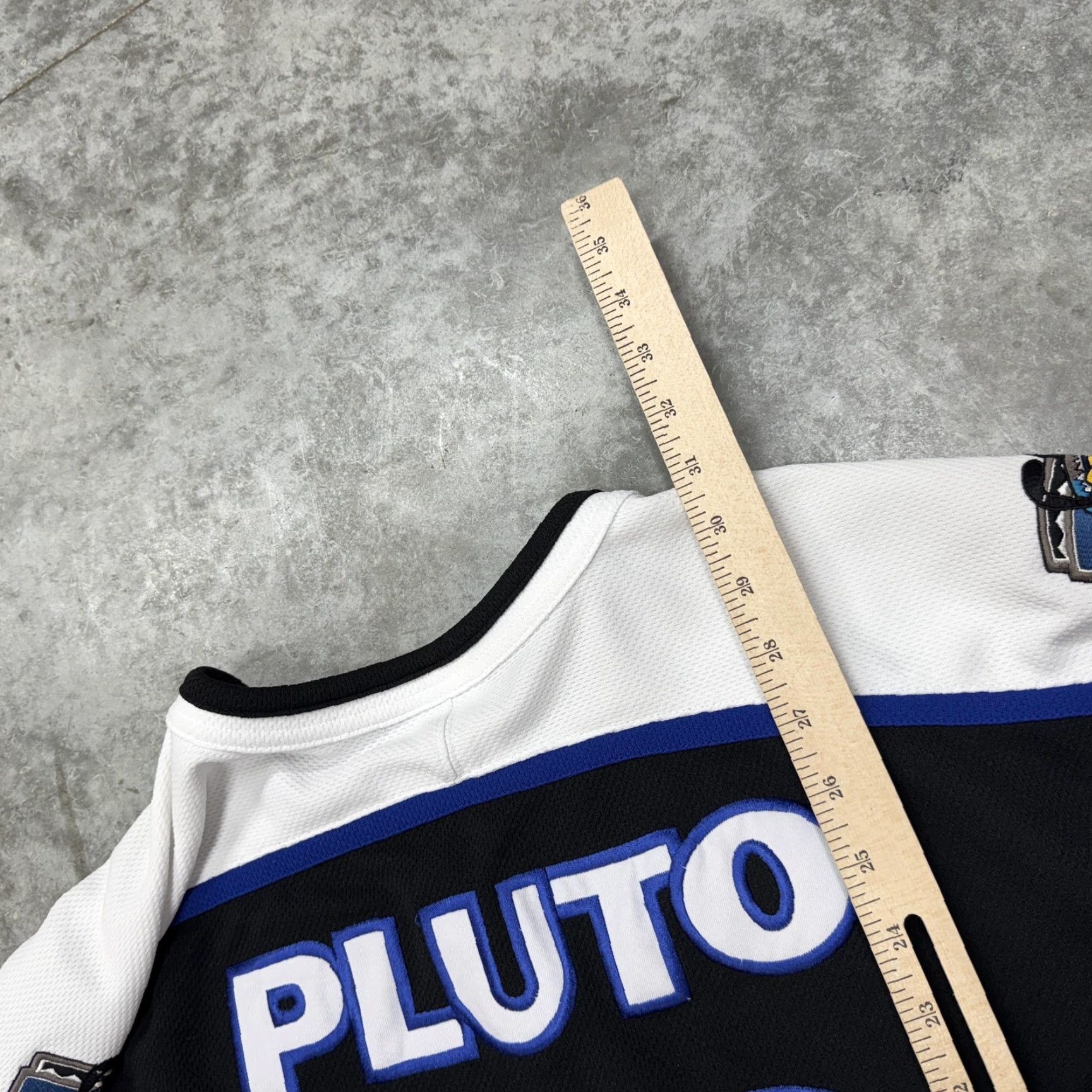 Vintage VINTAGE Disneyland Resort Shirt Mens L Black Pluto Icehounds K9 Hockey Jersey Top Size US L / EU 52-54 / 3 - 7 Thumbnail