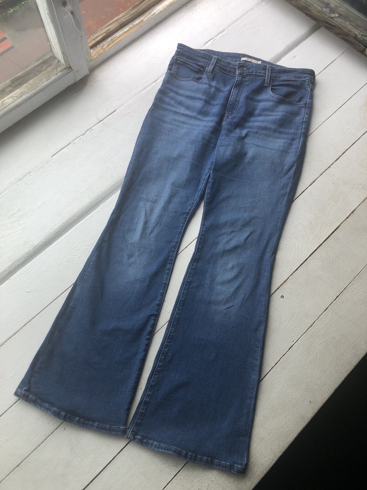 Levi's LEVI’S VINTAGE Y2K BELL BOTTOM JAPANESE STYLE DENIM JEANS Size 33" - 2 Thumbnail
