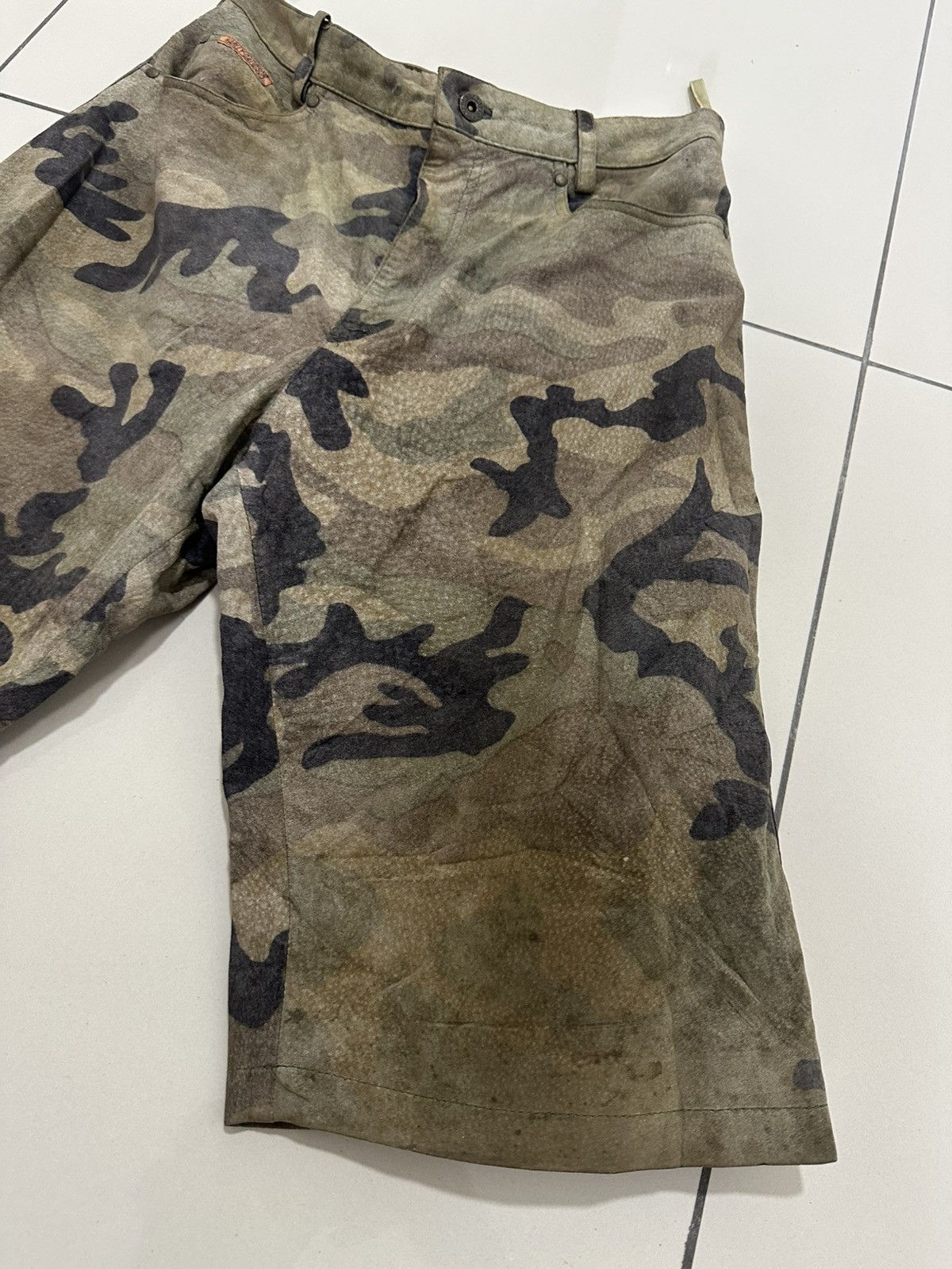Harley Davidson Vintage Harley Davidson Short Pant Camouflage Leather Design Size US 30 / EU 46 - 11 Thumbnail