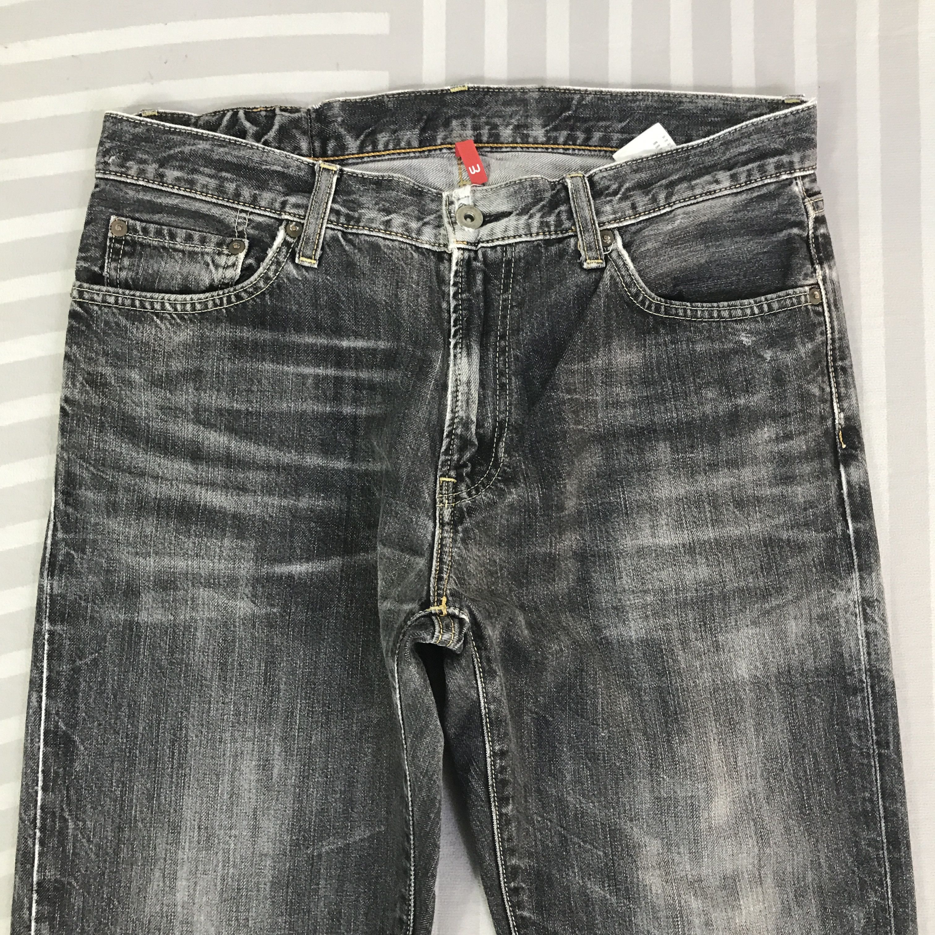 Japanese Brand 002 Vtg Uniqlo Black denim distressed Jeans pants K130B23 Size US 33 - 2 Thumbnail